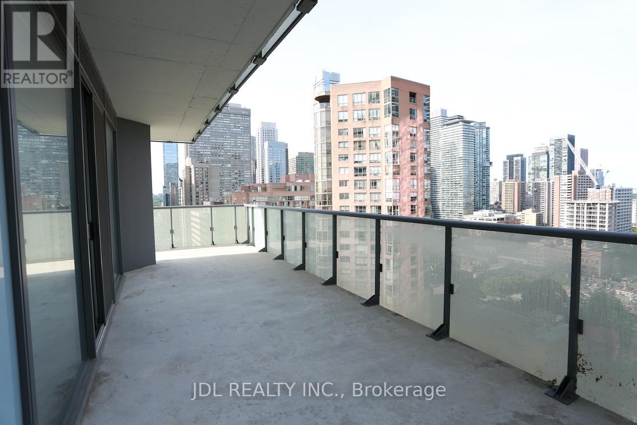 2010 - 57 St Joseph Street, Toronto, Ontario  M5S 0C5 - Photo 12 - C13075068