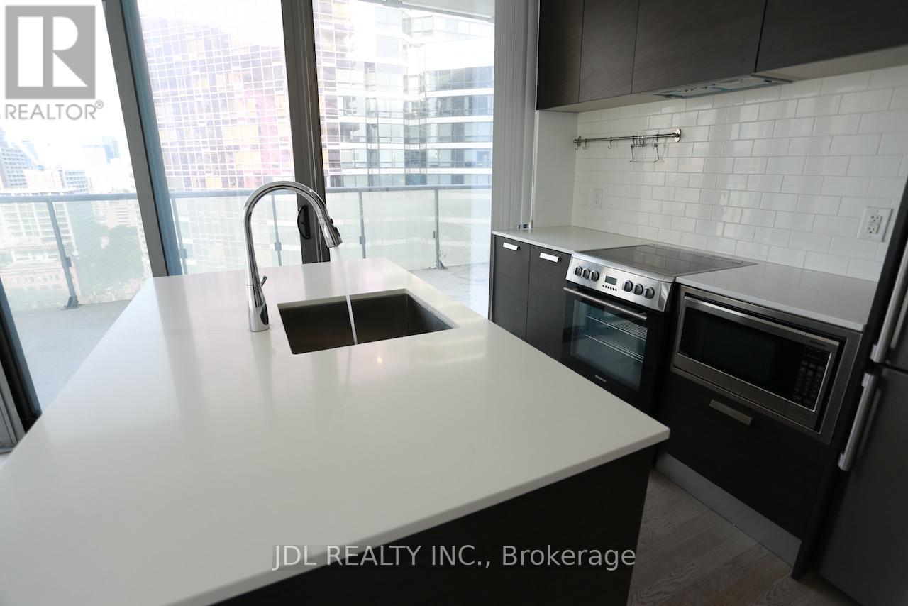 2010 - 57 St Joseph Street, Toronto, Ontario  M5S 0C5 - Photo 2 - C13075068
