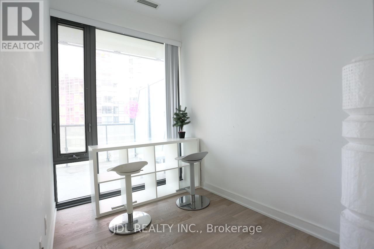 2010 - 57 St Joseph Street, Toronto, Ontario  M5S 0C5 - Photo 7 - C13075068
