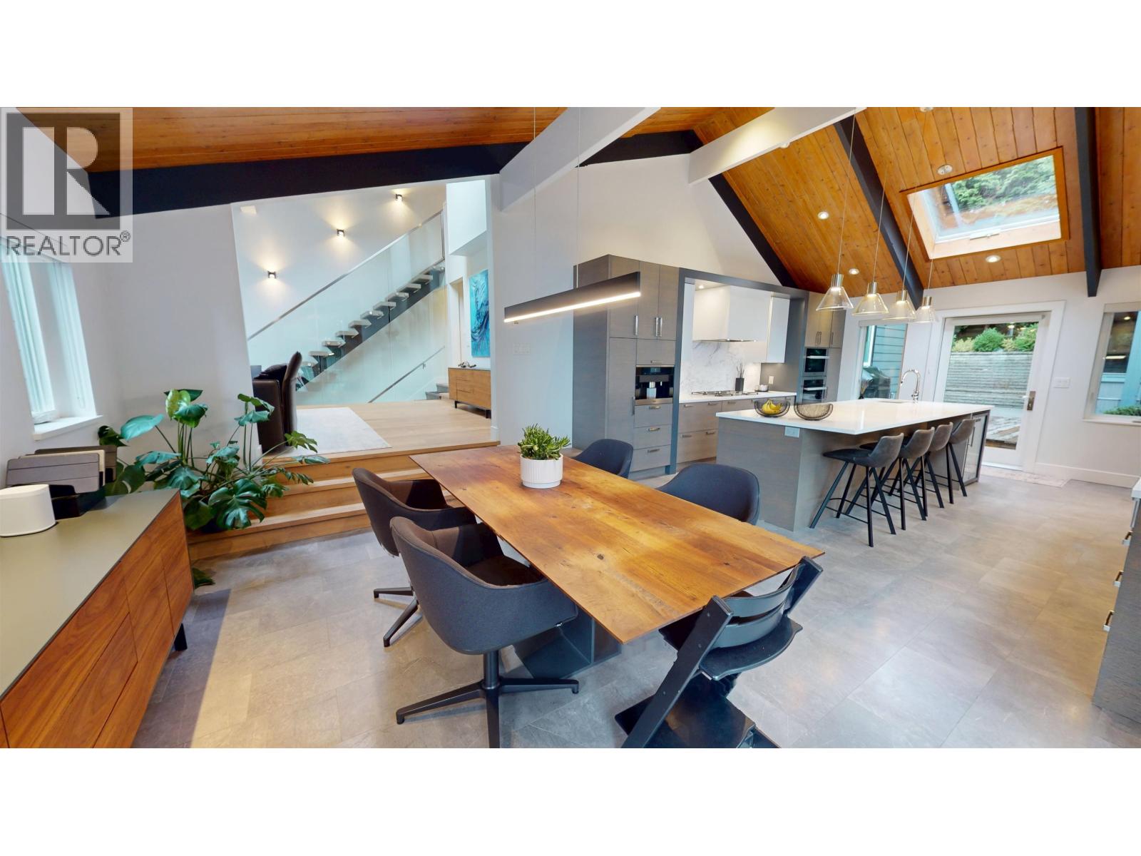 4062 Norwood Avenue, North Vancouver, British Columbia  V7N 3R3 - Photo 6 - R3080581