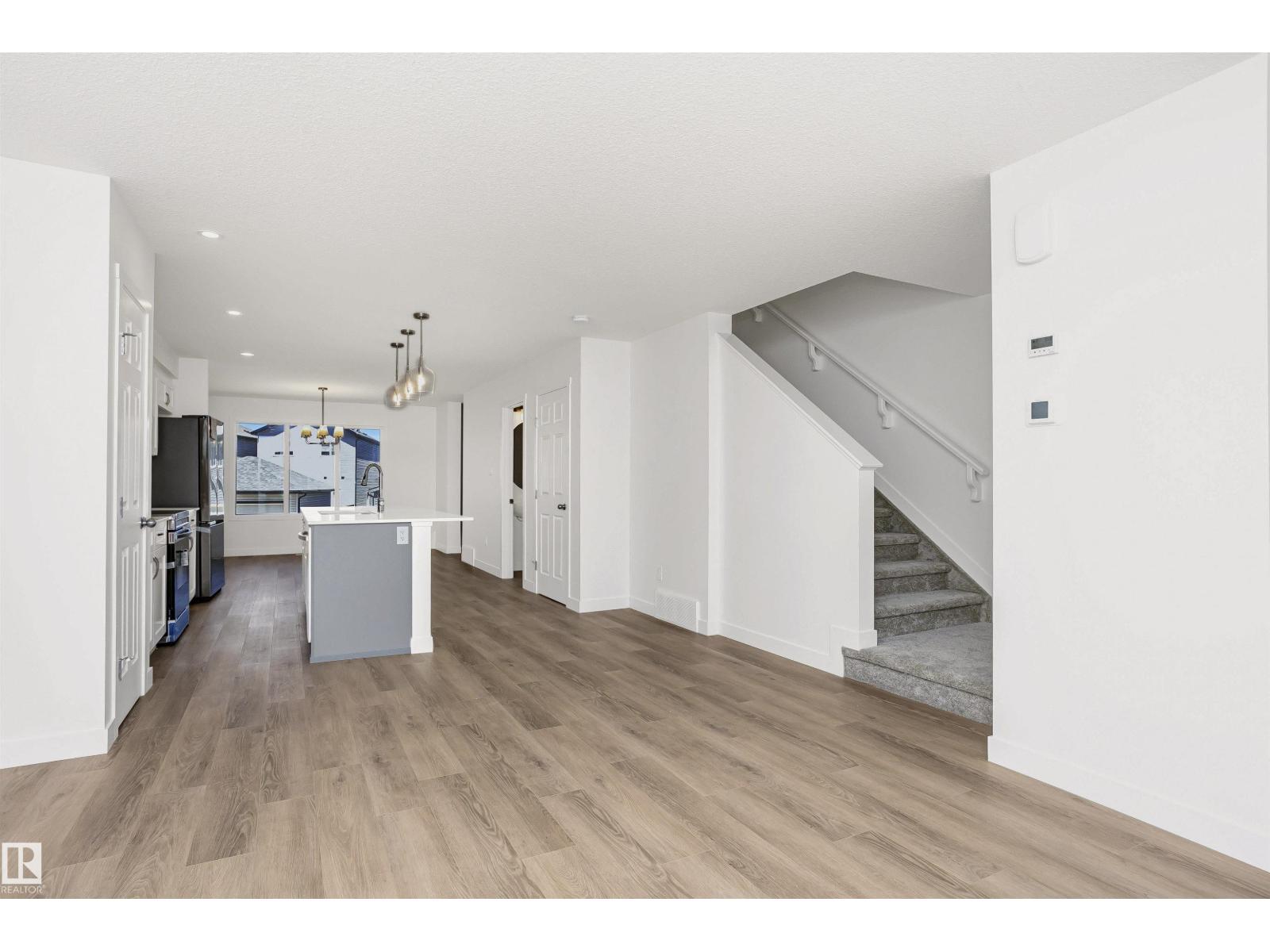 9552 Carson Bend Bn Sw, Edmonton, Alberta  T6W 5H6 - Photo 7 - E4485471