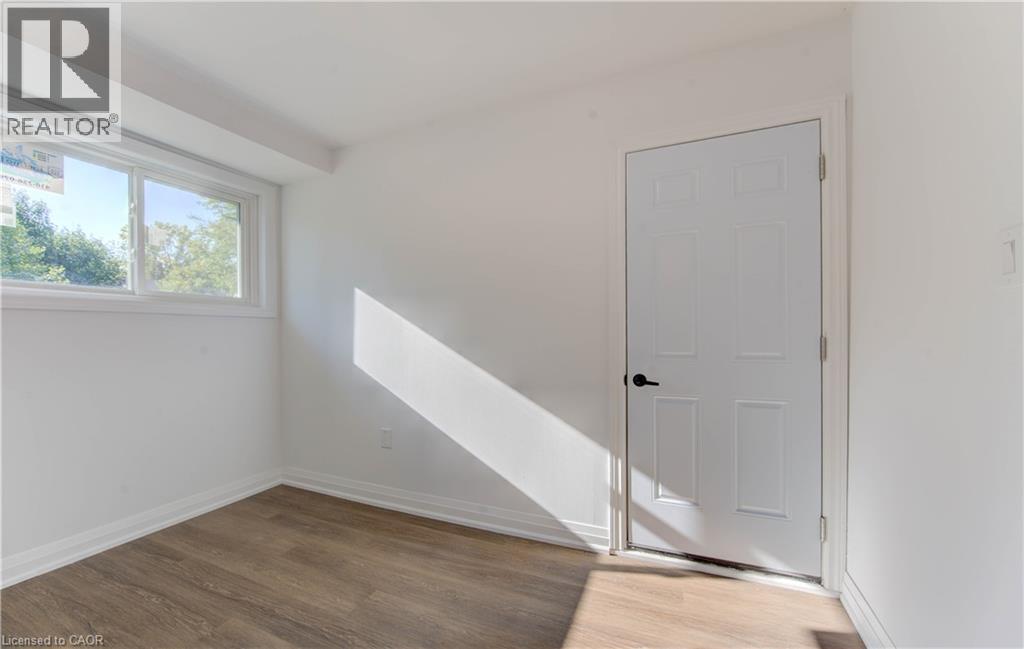 90 Culpepper Drive, Waterloo, Ontario  N2L 5S1 - Photo 36 - 40824729