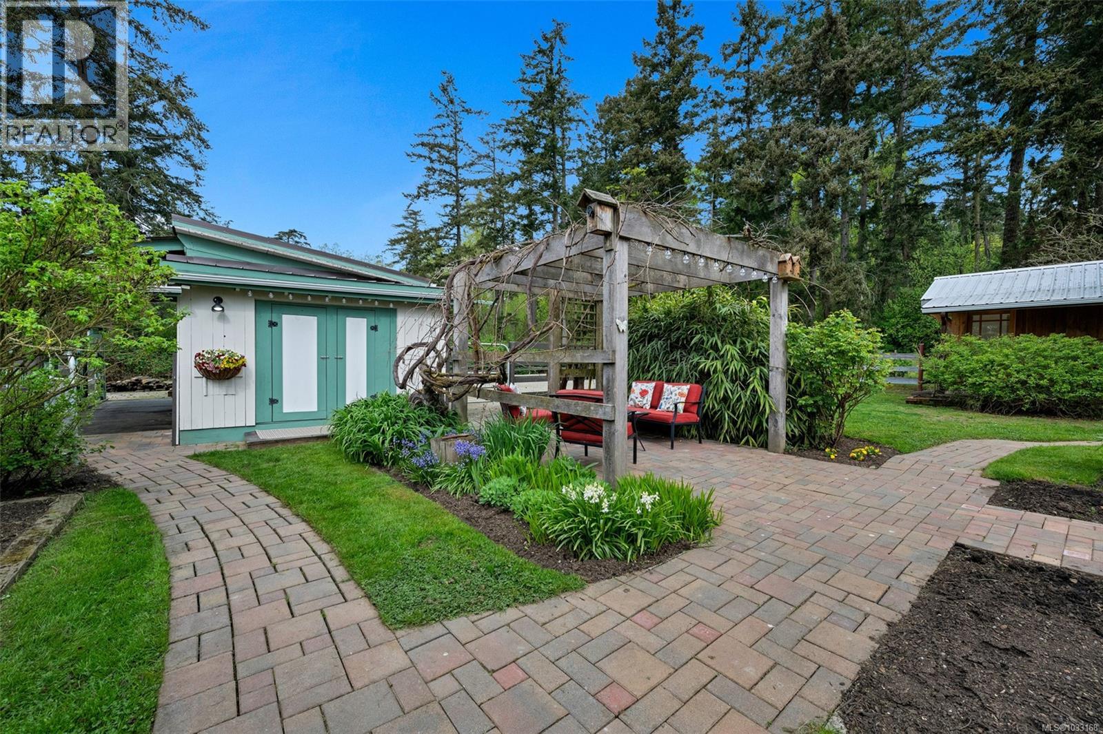 7356 Wallace Dr, Central Saanich, British Columbia  V8M 1S9 - Photo 63 - 1033168