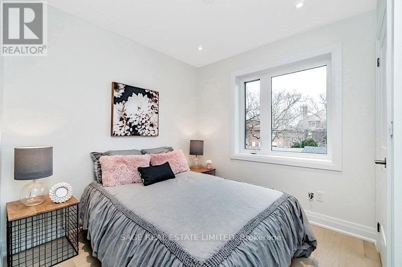 573a Palmerston Avenue, Toronto, Ontario  M6G 2P6 - Photo 11 - C13075086