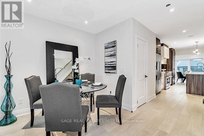 573a Palmerston Avenue, Toronto, Ontario  M6G 2P6 - Photo 4 - C13075086