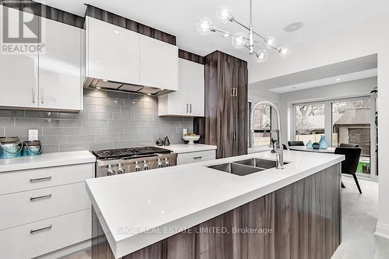 573a Palmerston Avenue, Toronto, Ontario  M6G 2P6 - Photo 6 - C13075086