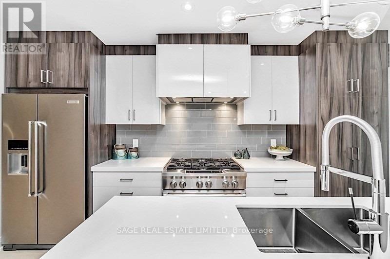 573a Palmerston Avenue, Toronto, Ontario  M6G 2P6 - Photo 7 - C13075086