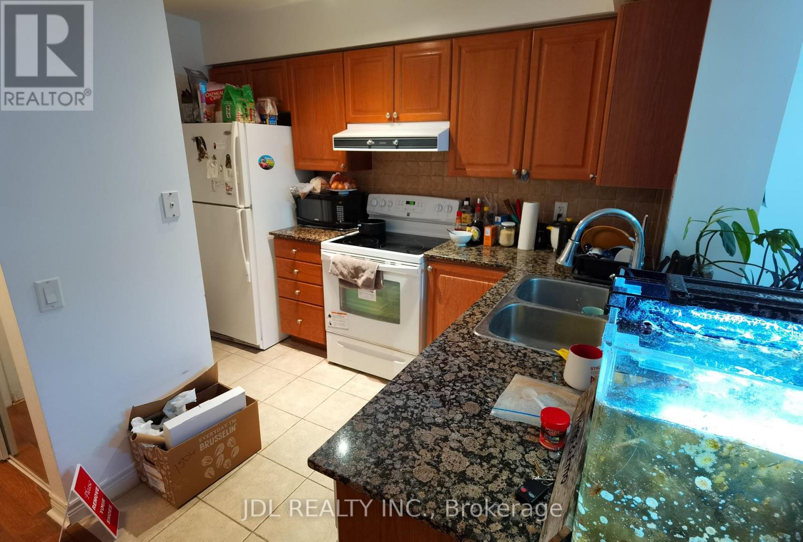 1504 - 83 Borough Drive, Toronto, Ontario  M1P 5E4 - Photo 3 - E13075092