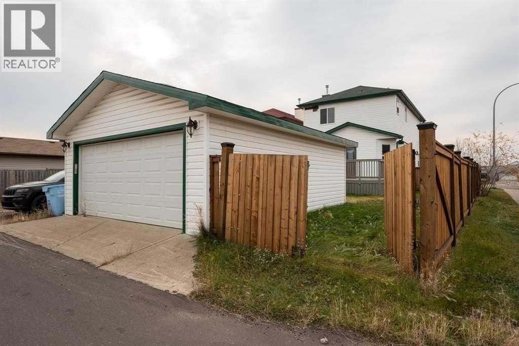 100 Saline Creek Way, Fort Mcmurray, Alberta  T9K 2V4 - Photo 48 - A2287862