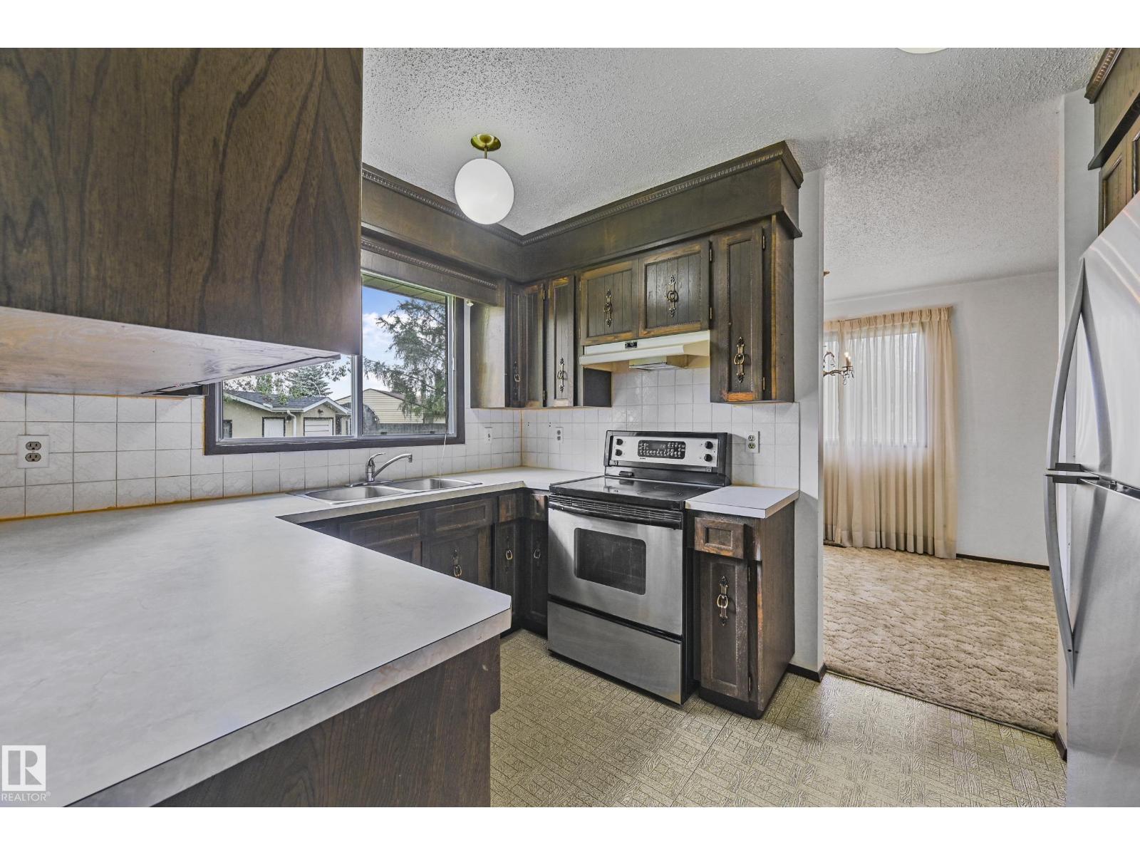 12254 143 Av Nw, Edmonton, Alberta  T5X 3R7 - Photo 10 - E4485477