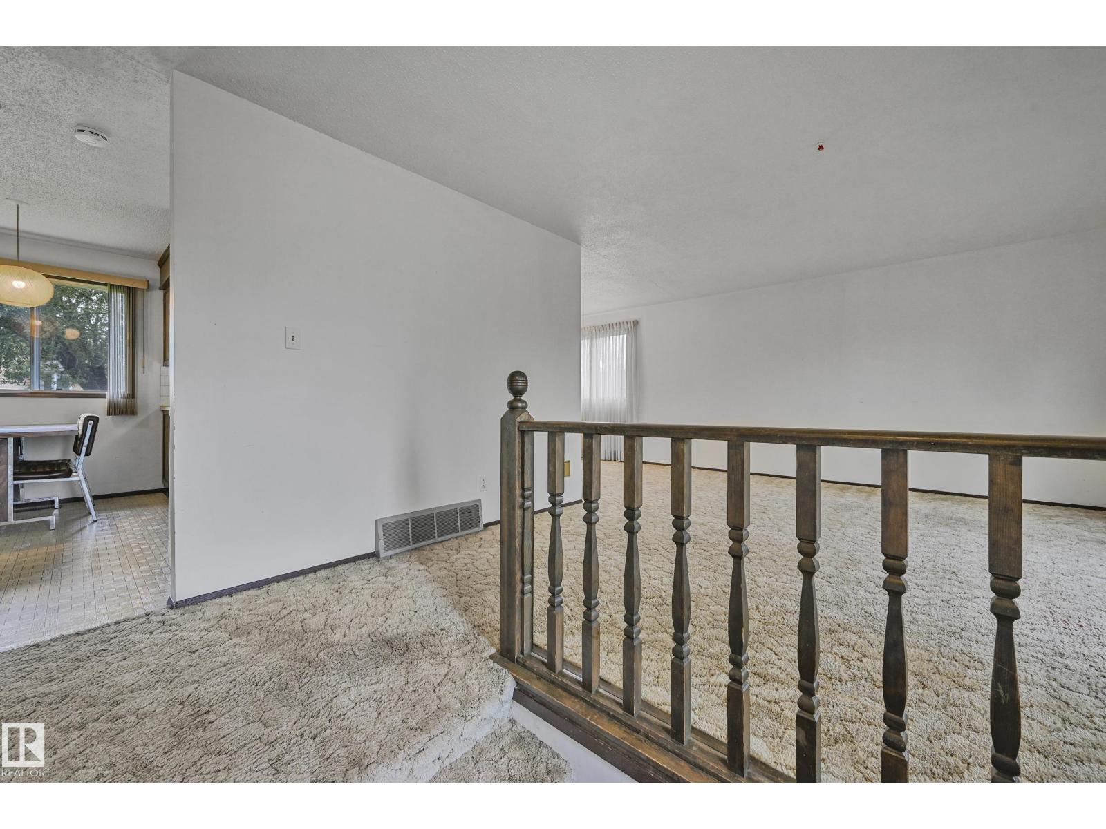 12254 143 Av Nw, Edmonton, Alberta  T5X 3R7 - Photo 18 - E4485477
