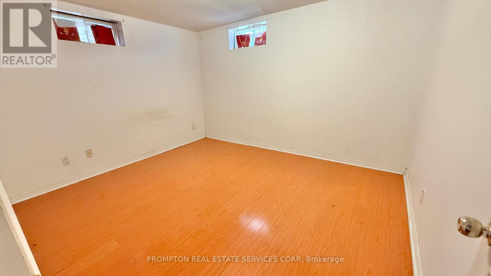 235 Roxanne Crescent, Toronto, Ontario  M1V 4G5 - Photo 4 - E13075130