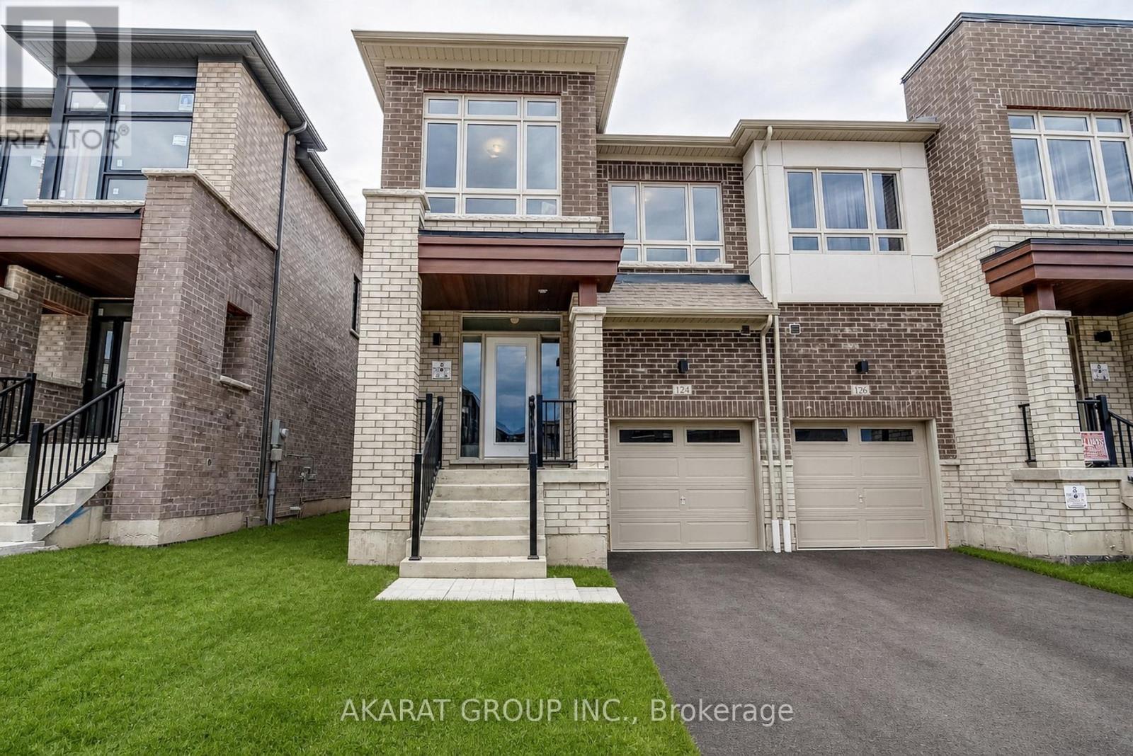124 ARMILIA PLACE, Whitby, Ontario