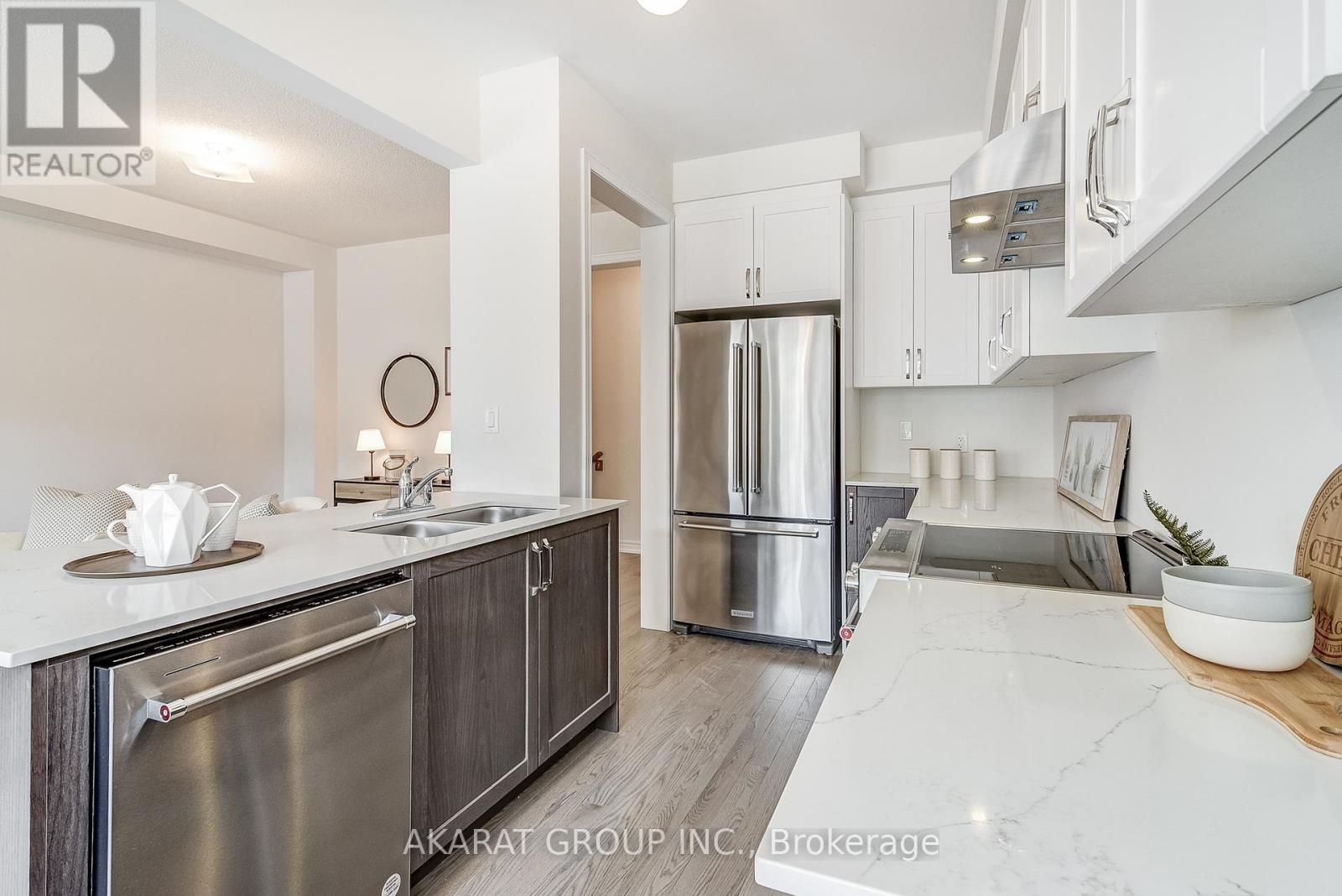124 Armilia Place, Whitby, Ontario  L1P 0P7 - Photo 12 - E13075132