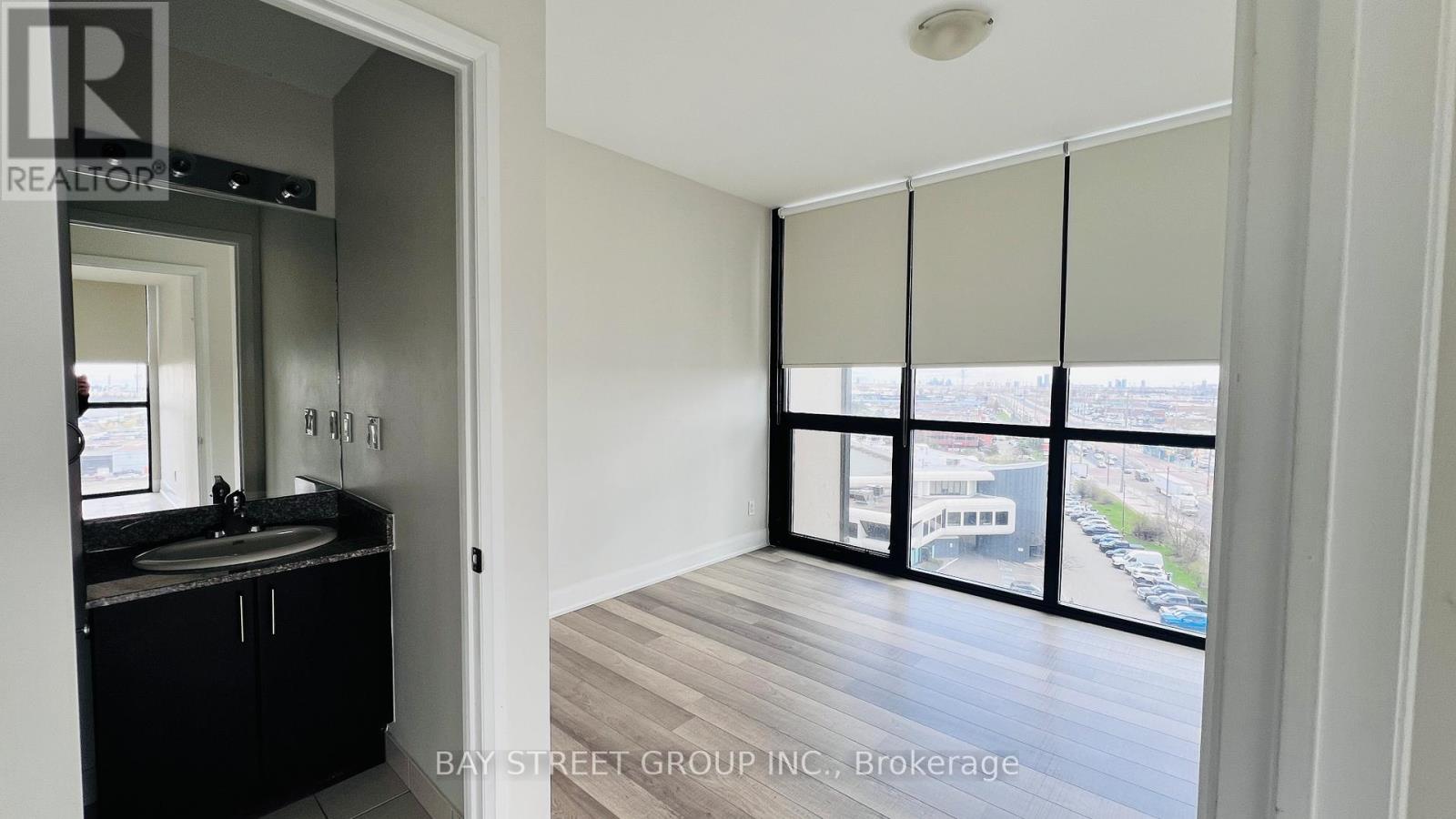 803 - 2900 Highway 7, Vaughan, Ontario  L4L 9C3 - Photo 12 - N13075138
