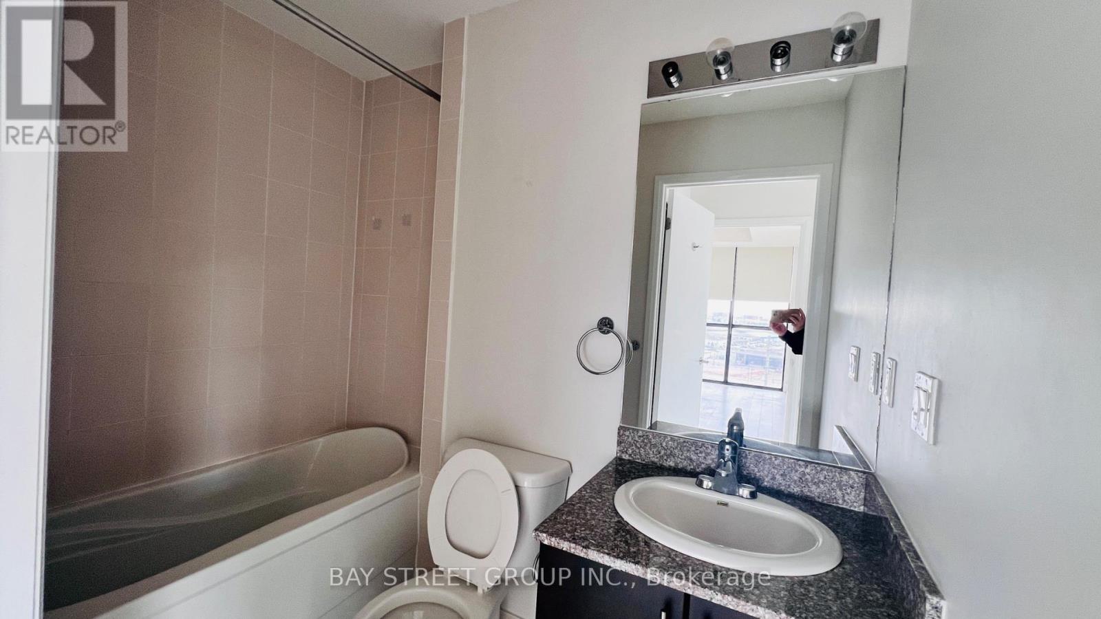 803 - 2900 Highway 7, Vaughan, Ontario  L4L 9C3 - Photo 16 - N13075138