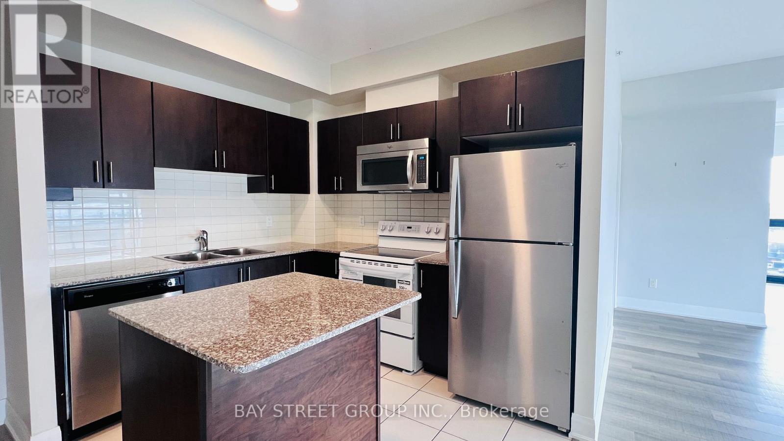 803 - 2900 Highway 7, Vaughan, Ontario  L4L 9C3 - Photo 4 - N13075138