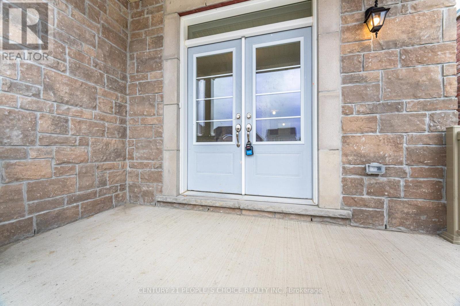6 Grieve Avenue, Georgina, Ontario  L0E 1R0 - Photo 4 - N13074458