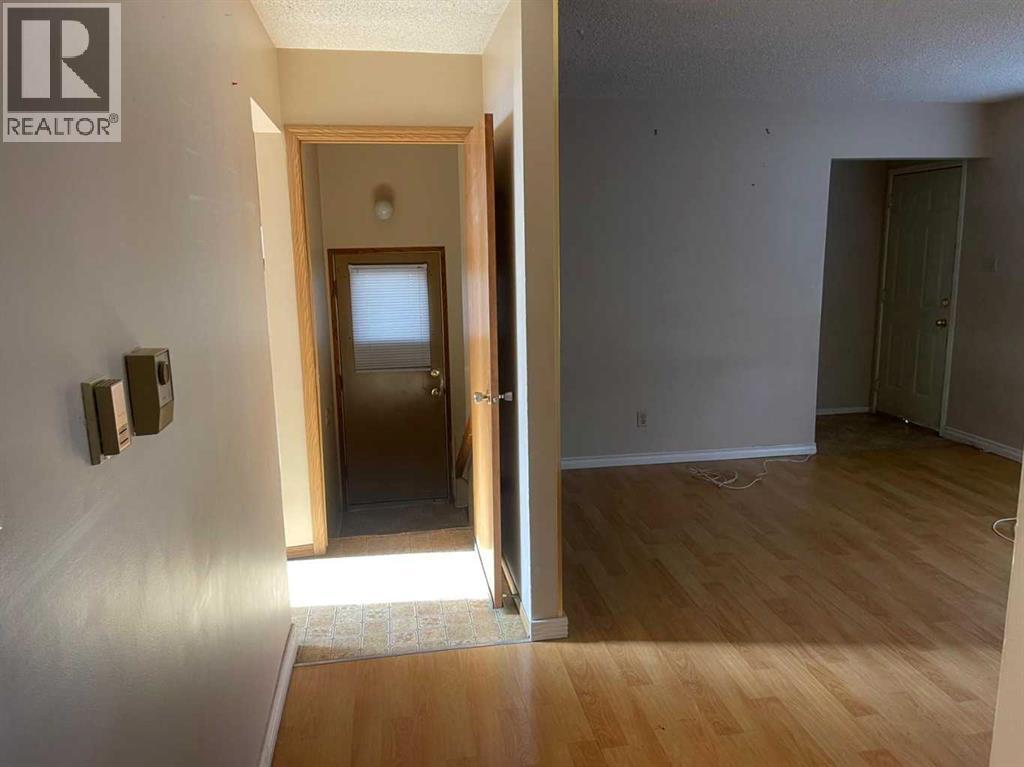 471 78 Avenue NE, Calgary, Alberta  T2K 5A1 - Photo 10 - A2283826