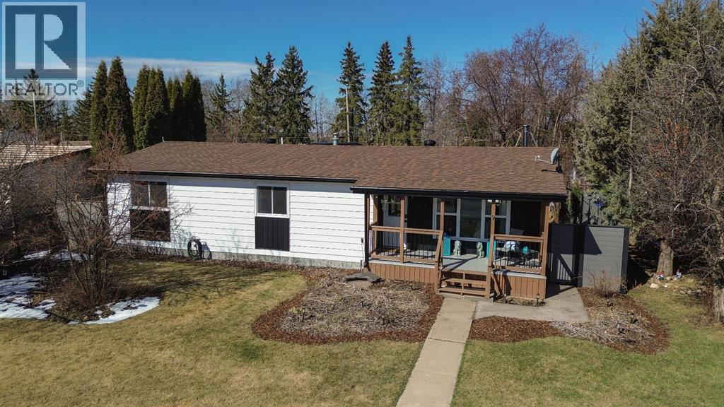9 Sproule Place, Bashaw, Alberta  T0B 0H0 - Photo 1 - A2305332