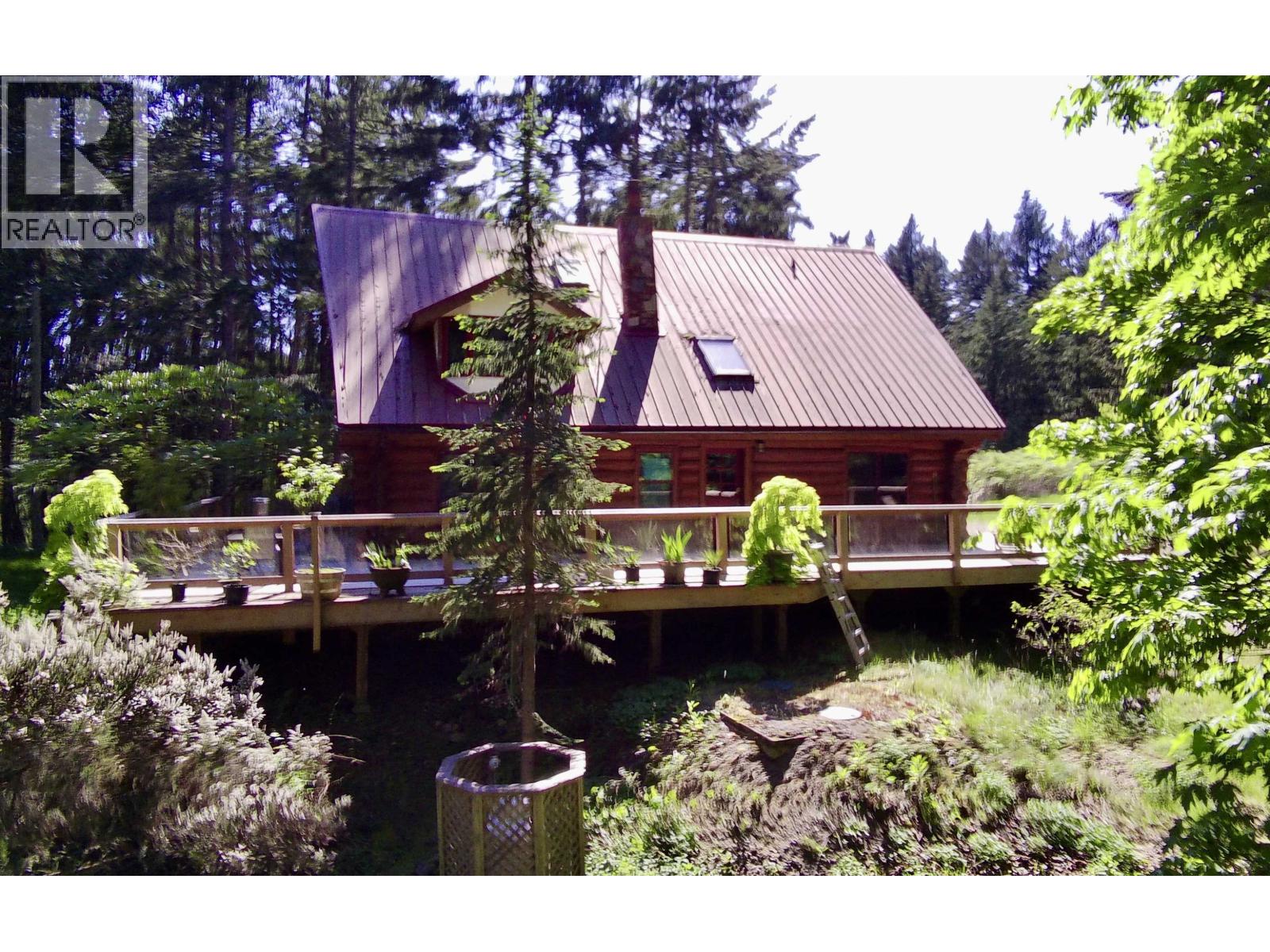754 Burrill Road, Galiano Island, British Columbia  V0N 1P0 - Photo 2 - R3118053