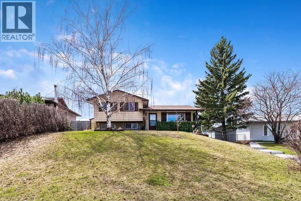 1441 Hunterbrook Road Nw, Calgary, Alberta  T2K 4V3 - Photo 36 - A2306612
