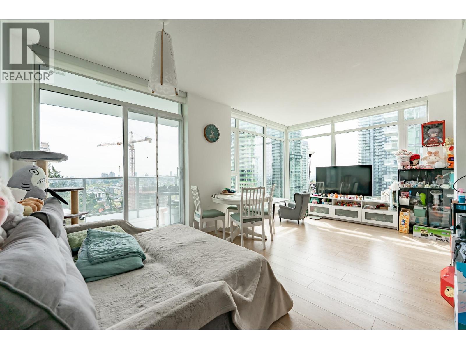 1901 6538 Nelson Avenue, Burnaby, British Columbia  V5H 0G5 - Photo 2 - R3116112
