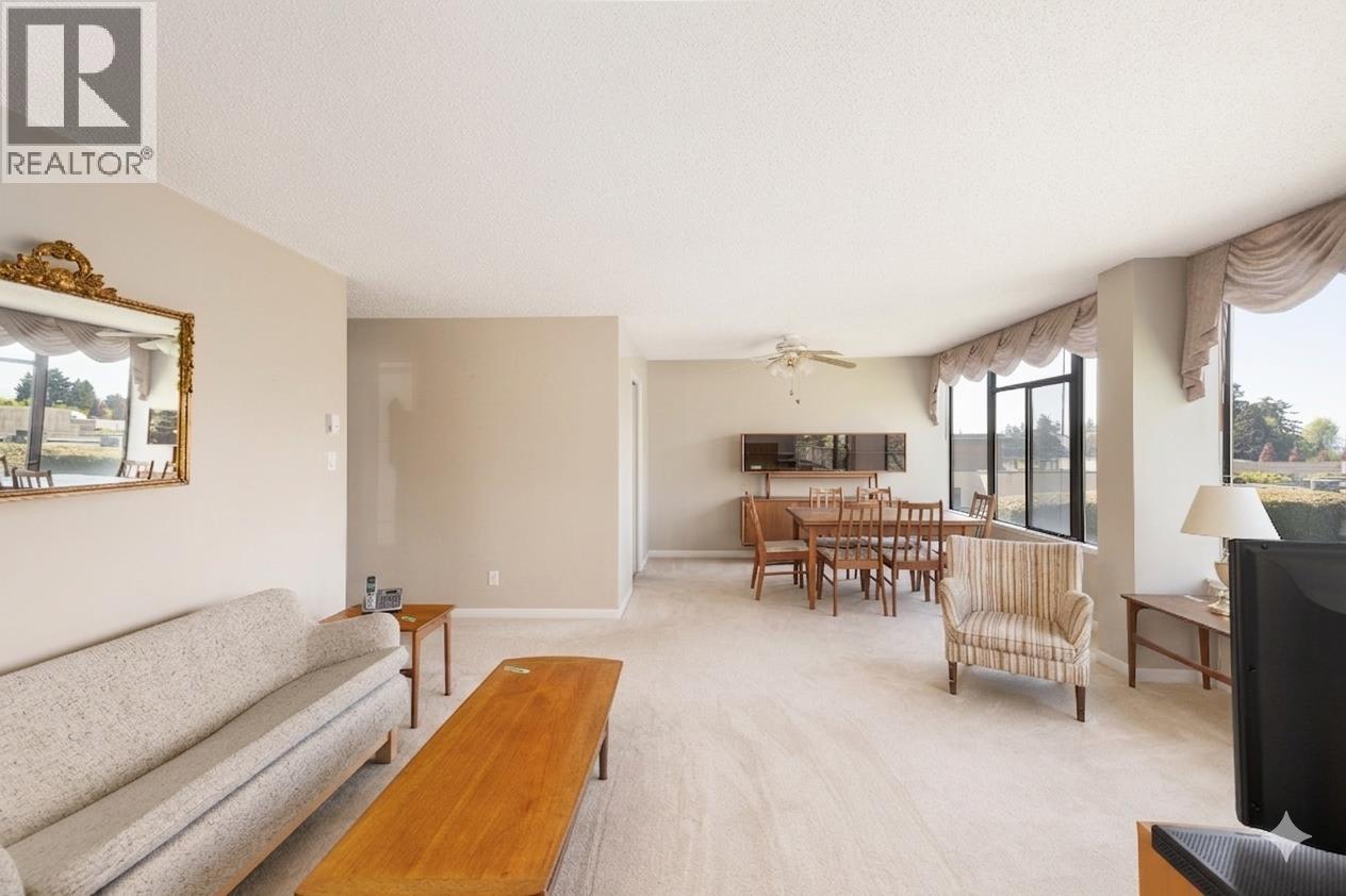 302 1480 Duchess Avenue, West Vancouver, British Columbia  V7T 2W2 - Photo 9 - R3118299