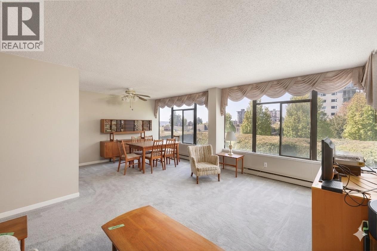 302 1480 Duchess Avenue, West Vancouver, British Columbia  V7T 2W2 - Photo 8 - R3118299
