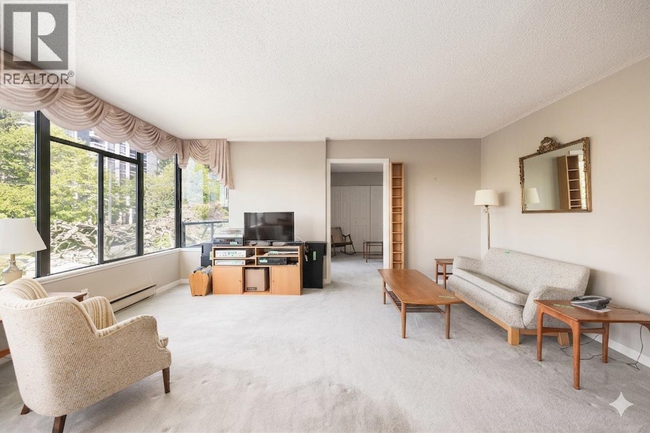 302 1480 Duchess Avenue, West Vancouver, British Columbia  V7T 2W2 - Photo 11 - R3118299