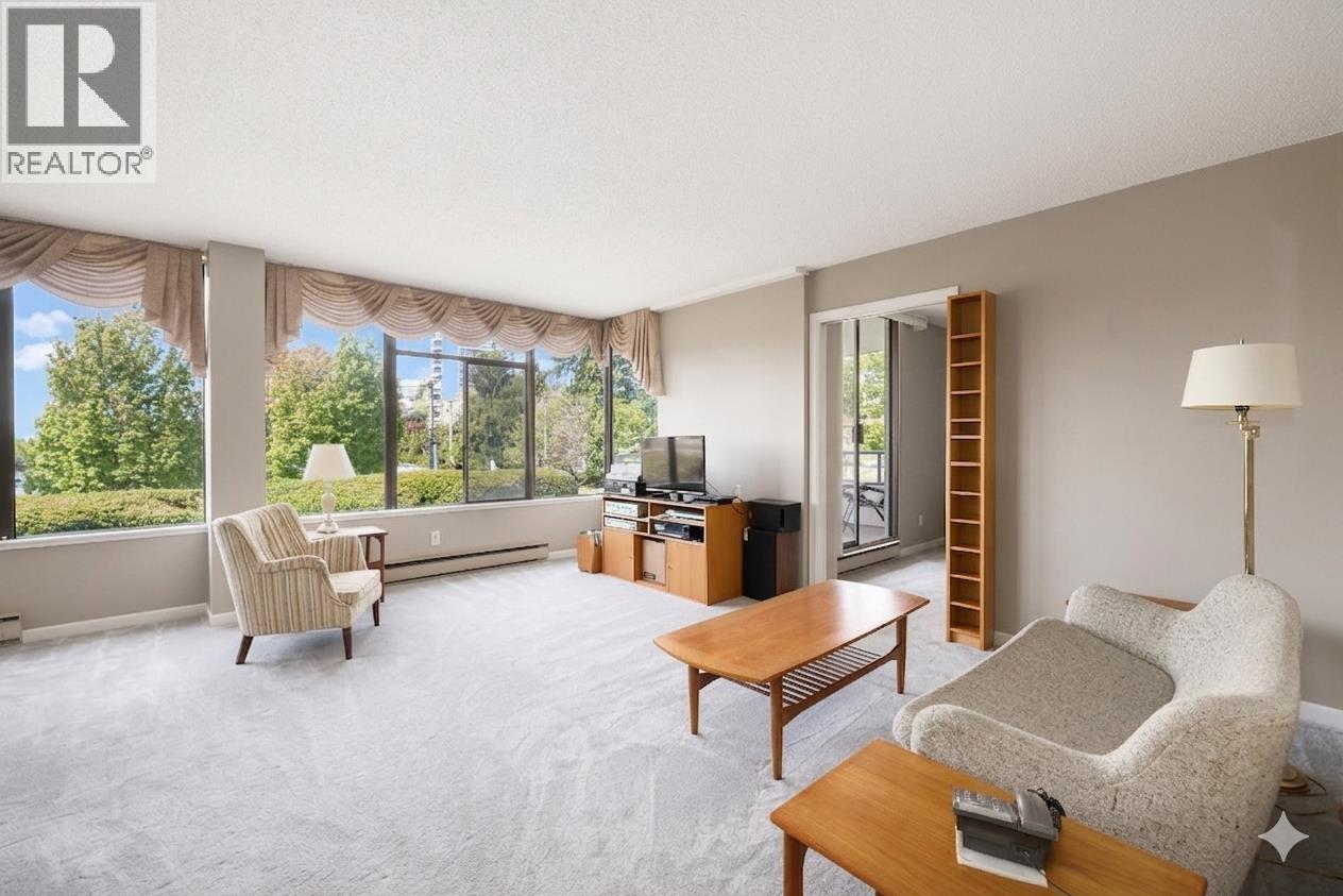 302 1480 Duchess Avenue, West Vancouver, British Columbia  V7T 2W2 - Photo 7 - R3118299