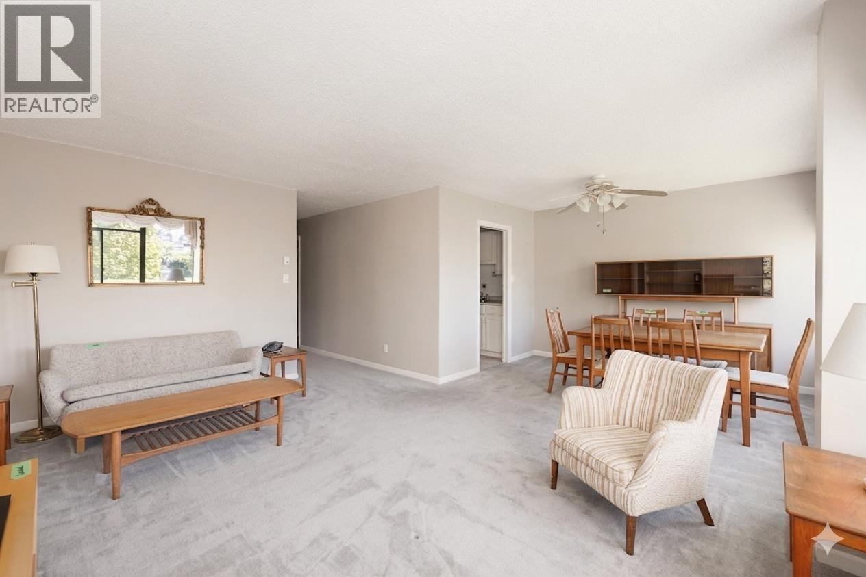 302 1480 Duchess Avenue, West Vancouver, British Columbia  V7T 2W2 - Photo 10 - R3118299