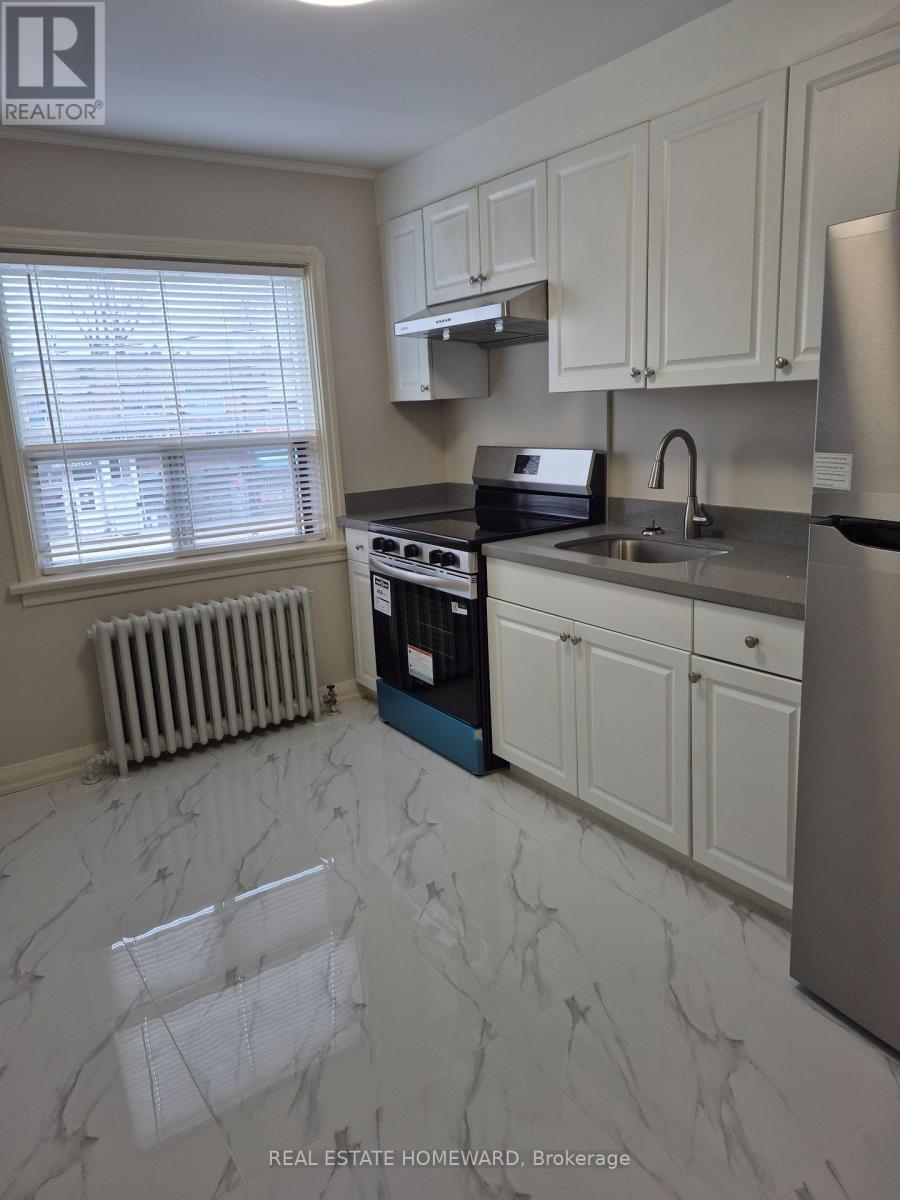 4 - 1066 COXWELL AVENUE, Toronto, Ontario