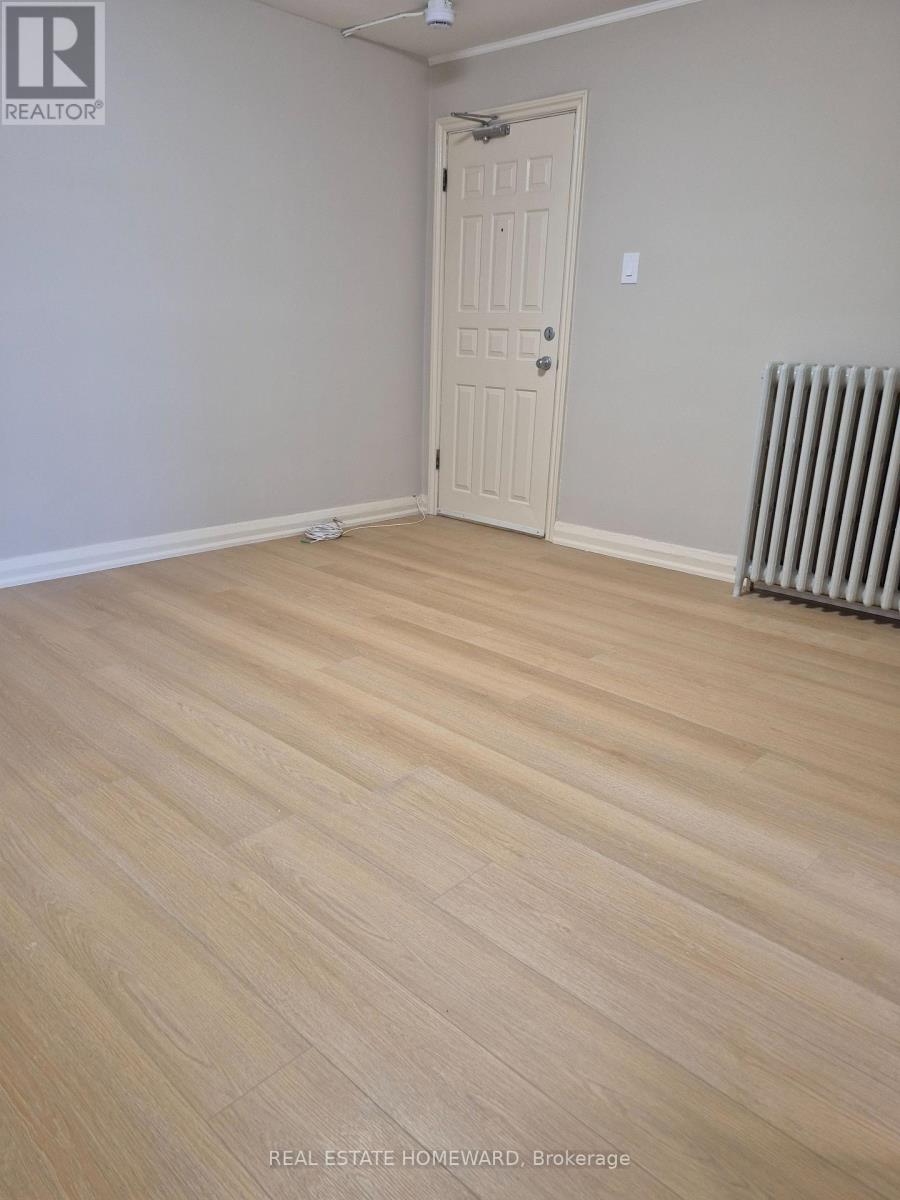 4 - 1066 Coxwell Avenue, Toronto, Ontario  M3C 3G4 - Photo 6 - E13075142