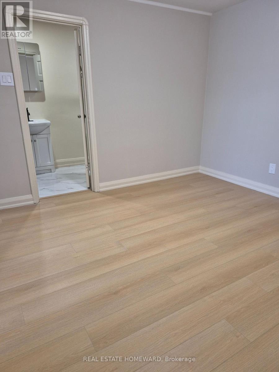 4 - 1066 Coxwell Avenue, Toronto, Ontario  M3C 3G4 - Photo 8 - E13075142