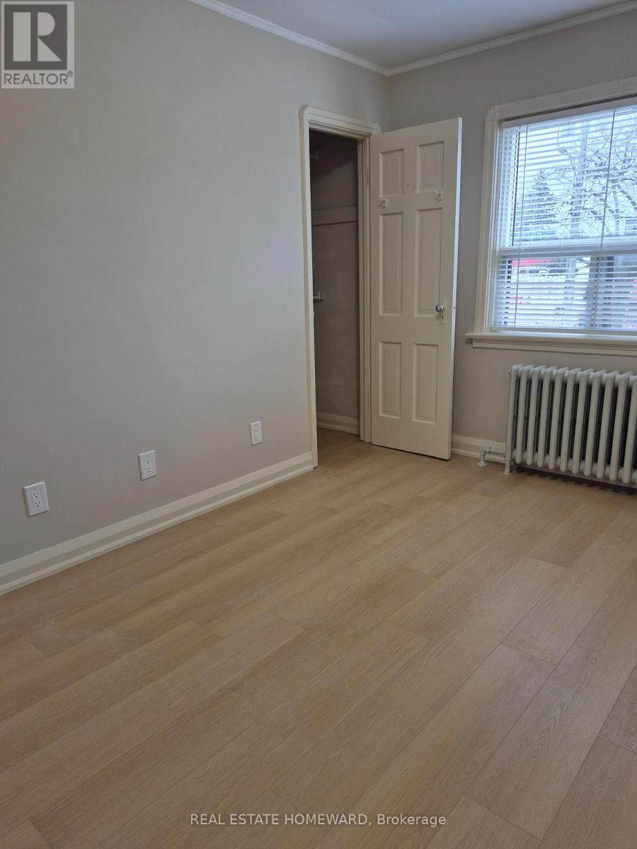 4 - 1066 Coxwell Avenue, Toronto, Ontario  M3C 3G4 - Photo 9 - E13075142