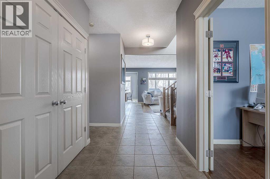 812 Coopers Drive SW, Airdrie, Alberta  T4B 2W3 - Photo 31 - A2305355