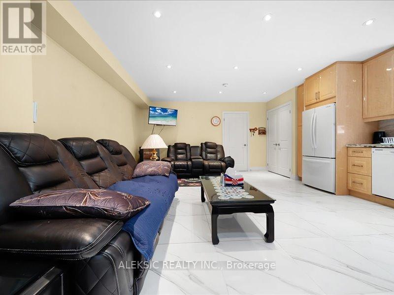 132 Browns Line, Toronto, Ontario  M8W 3T2 - Photo 5 - W12773660