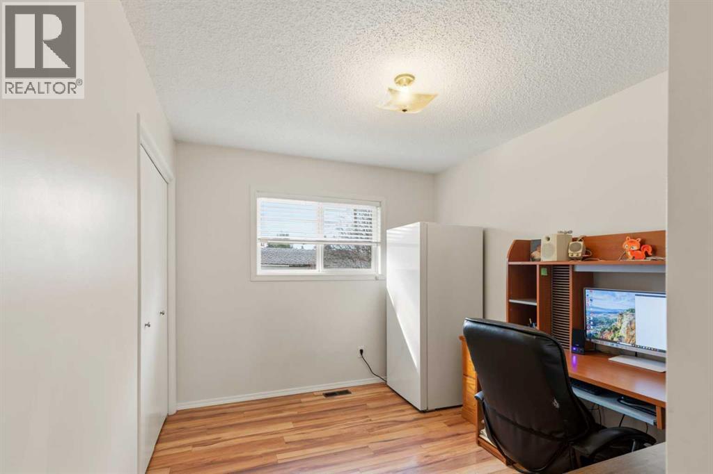 9702 119 Avenue, Grande Prairie, Alberta  T8V 3P8 - Photo 11 - A2304201