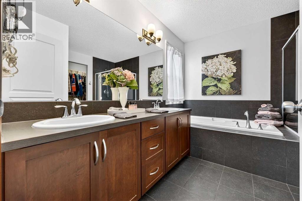 72 Auburn Bay Avenue SE, Calgary, Alberta  T3M 0K7 - Photo 31 - A2302370