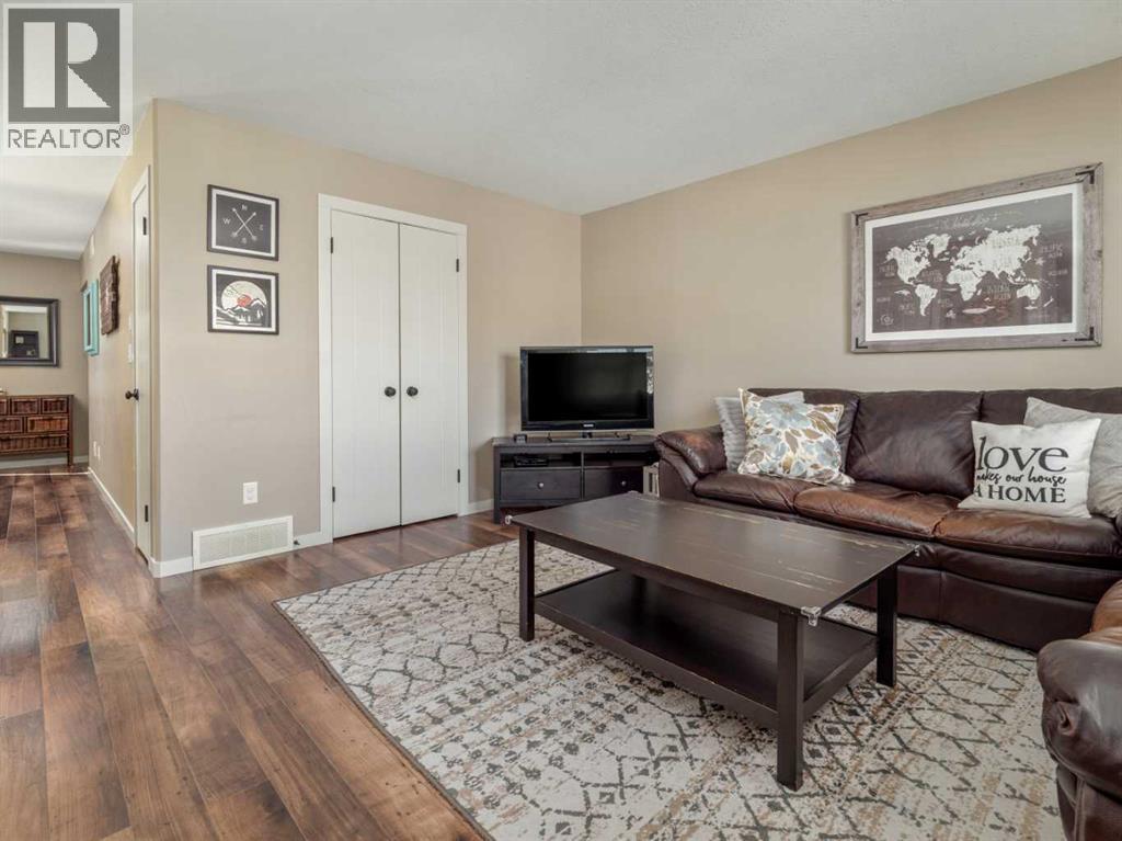 553 Mary Cameron Crescent N, Lethbridge, Alberta  T1H 6V6 - Photo 6 - A2305873