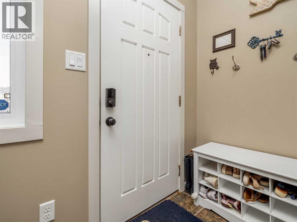 553 Mary Cameron Crescent N, Lethbridge, Alberta  T1H 6V6 - Photo 5 - A2305873