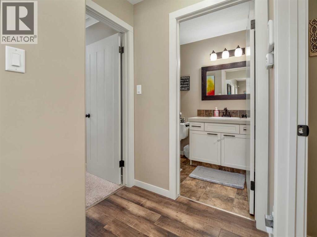 553 Mary Cameron Crescent N, Lethbridge, Alberta  T1H 6V6 - Photo 17 - A2305873