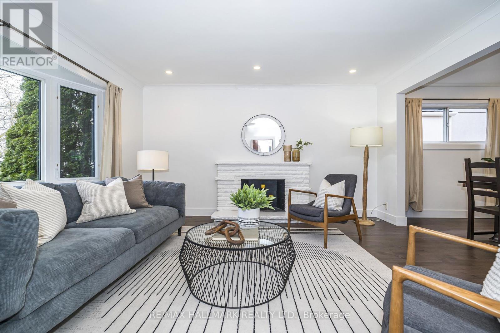 89 Scarborough Heights Boulevard, Toronto, Ontario  M1M 2V5 - Photo 11 - E13075156