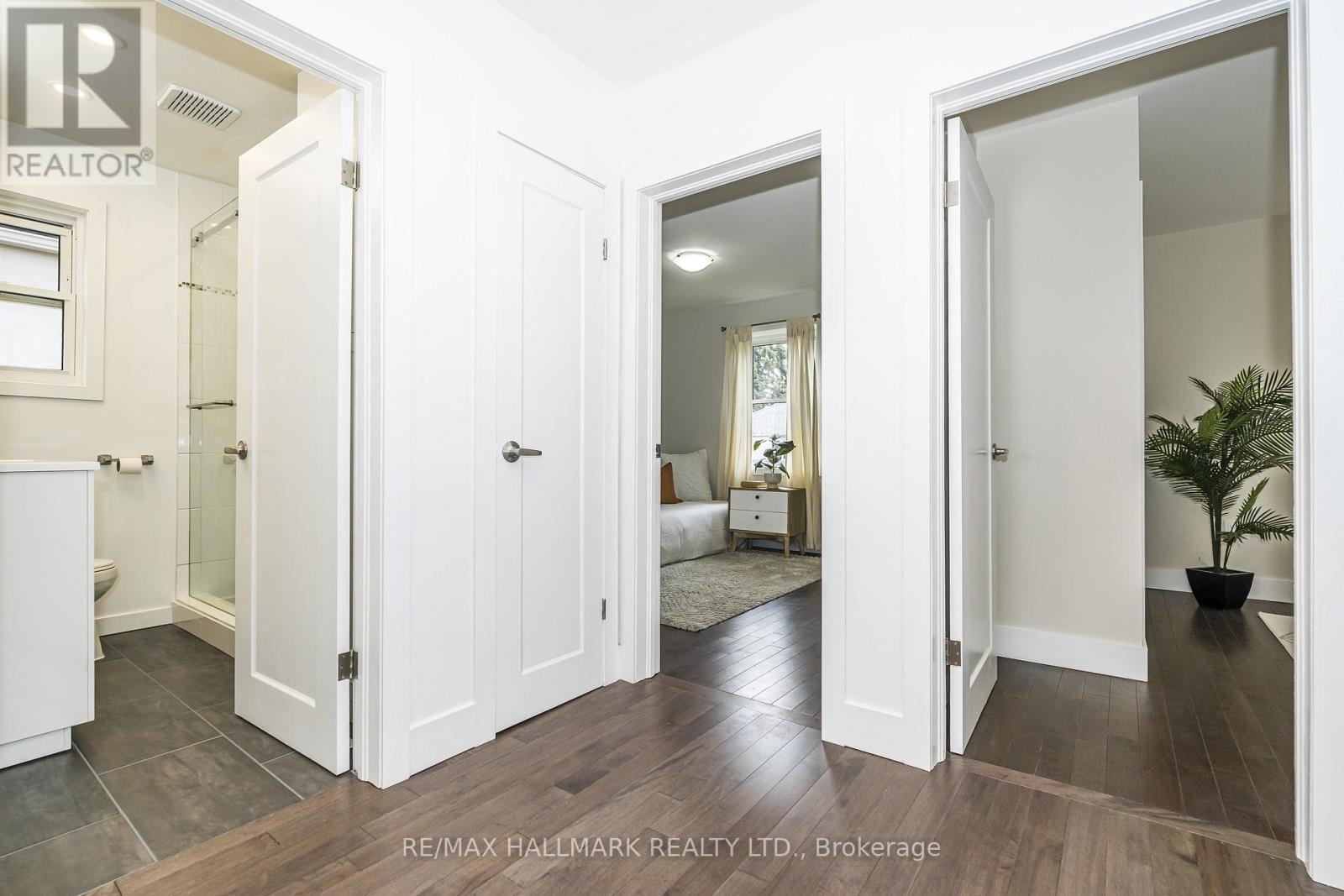 89 Scarborough Heights Boulevard, Toronto, Ontario  M1M 2V5 - Photo 19 - E13075156