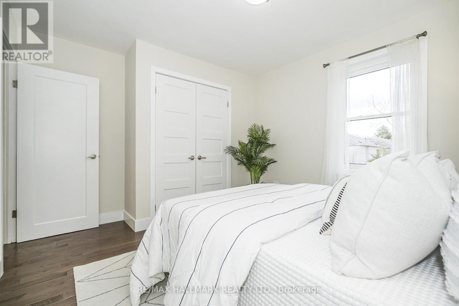 89 Scarborough Heights Boulevard, Toronto, Ontario  M1M 2V5 - Photo 21 - E13075156