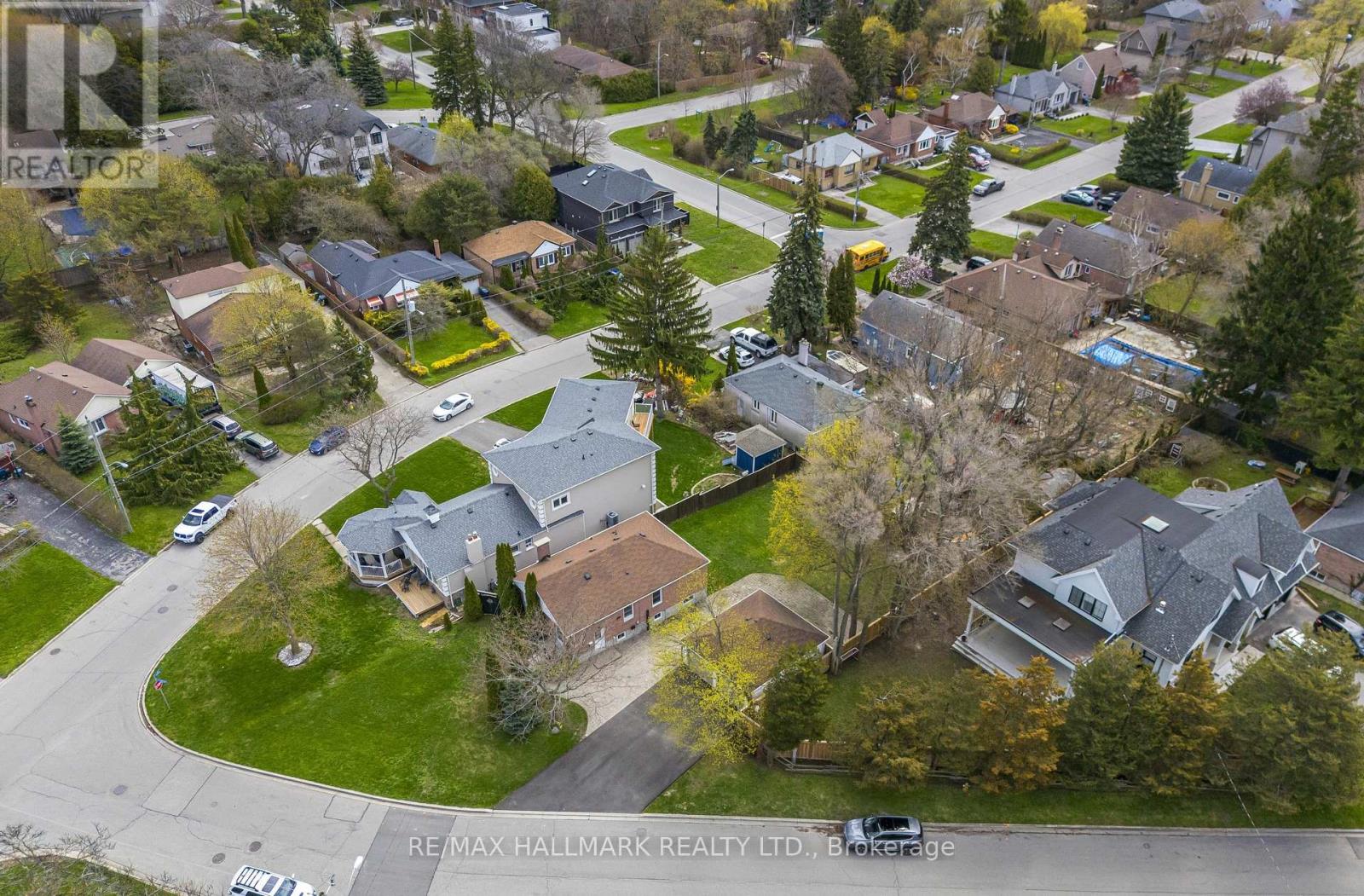 89 Scarborough Heights Boulevard, Toronto, Ontario  M1M 2V5 - Photo 3 - E13075156