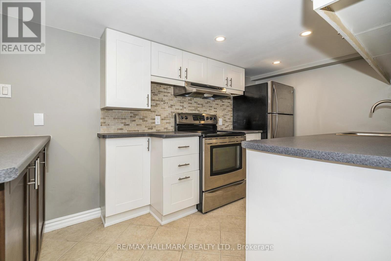 89 Scarborough Heights Boulevard, Toronto, Ontario  M1M 2V5 - Photo 32 - E13075156