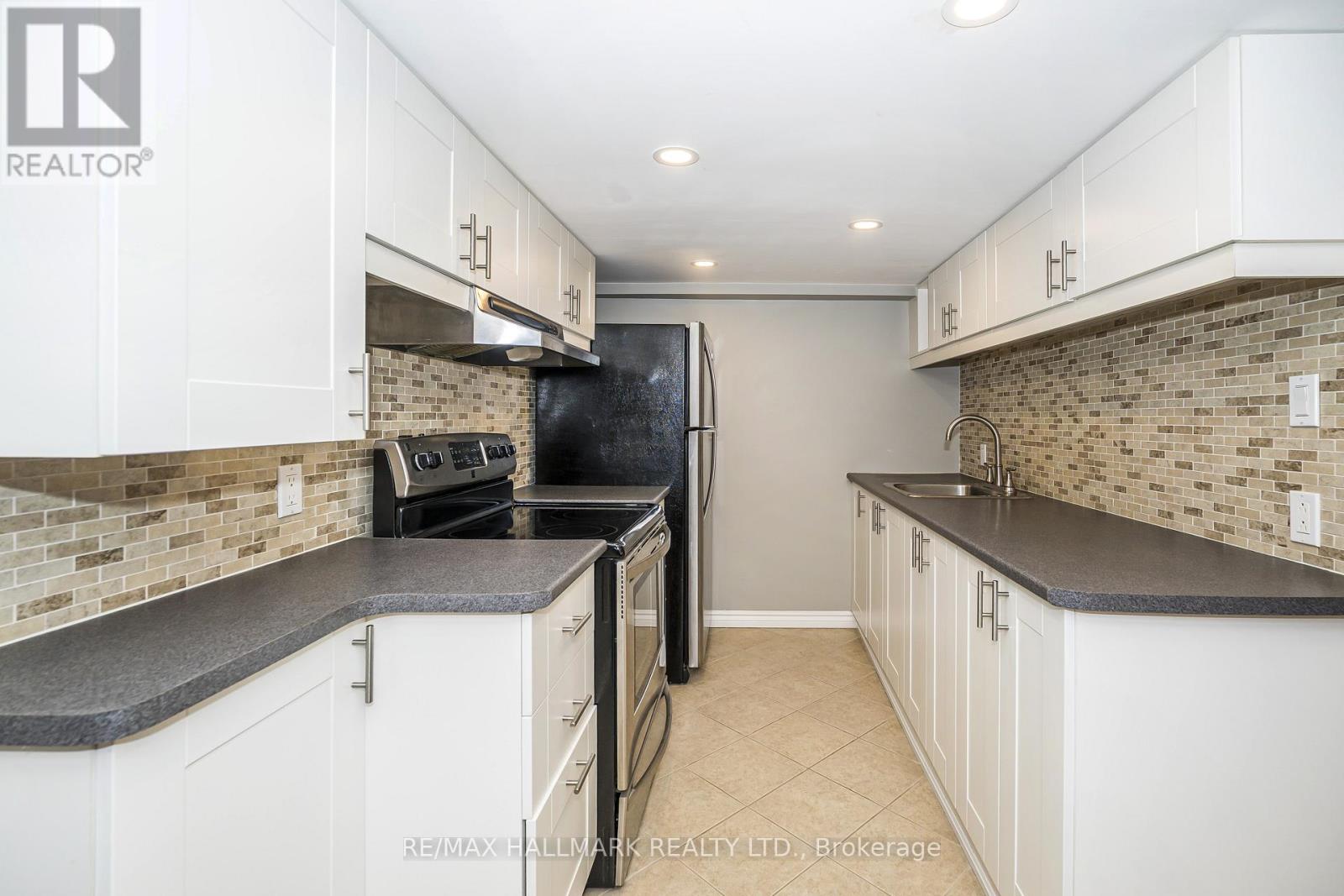 89 Scarborough Heights Boulevard, Toronto, Ontario  M1M 2V5 - Photo 33 - E13075156