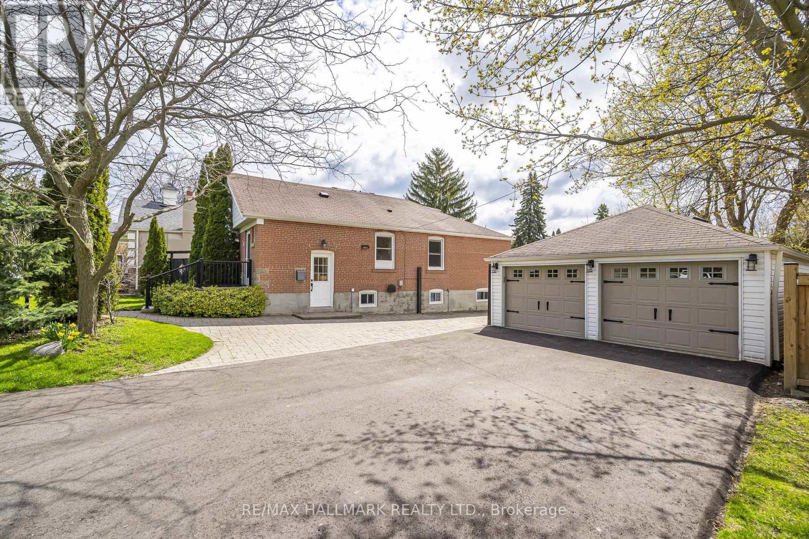 89 Scarborough Heights Boulevard, Toronto, Ontario  M1M 2V5 - Photo 40 - E13075156